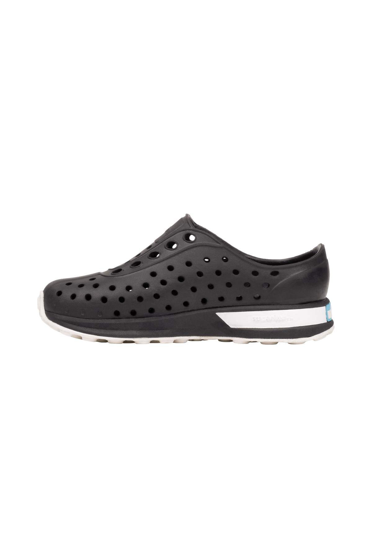 Angled view of a Native Shoes Kids Robbie Block Kids | Jfyblk/Jfyblk/Shlwht/Shlspckrb Footwear in Jfyblk/Jfyblk/Shlwht/Shlspckrb