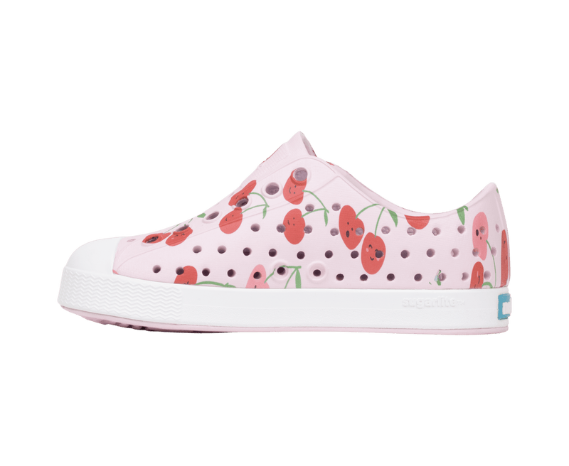 Angled view of a Native Shoes Kids Jefferson Print Kids | Brlypnk/Shlwht/Cherries Footwear in Brlypnk/Shlwht/Cherries