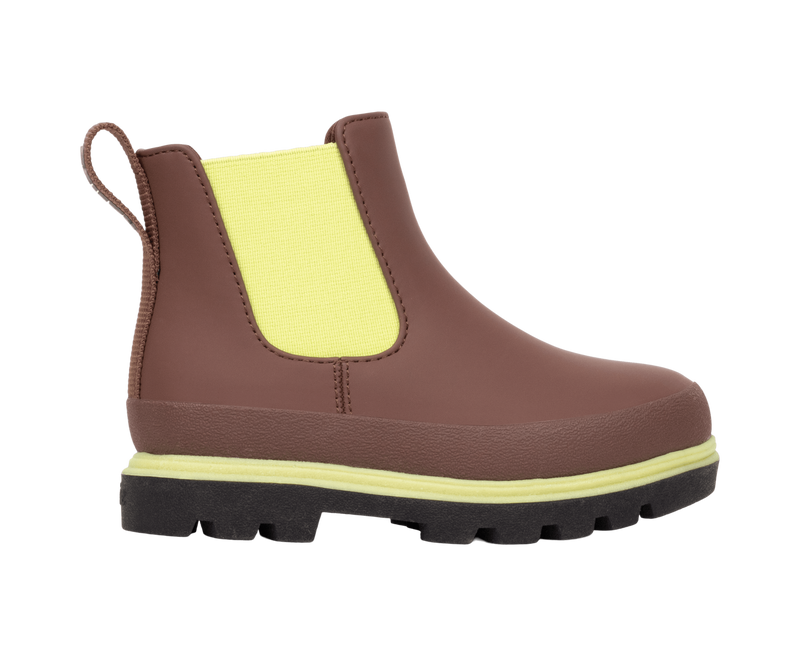 Side view of a Native Shoes Kids Kensington Chelsea Kids Footwear in Bitbr/Jfyblk/Kingr