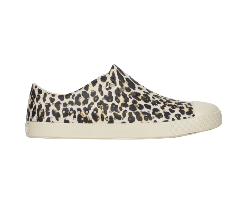 Side view of a Native Shoes Adults Jefferson Wanderfoam Print Footwear in Bnwht/Bnwht/Leopard
