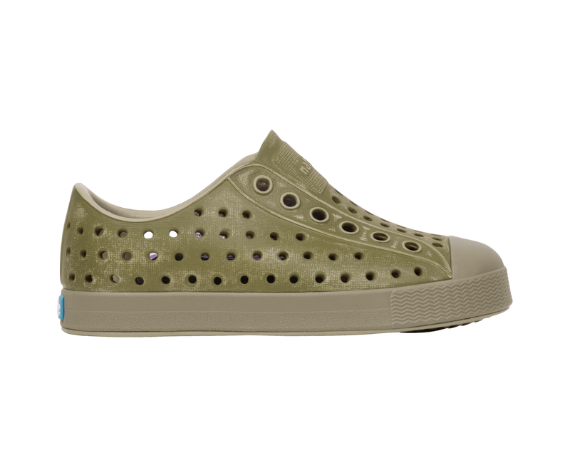 Side view of a Native Shoes Kids Jefferson Stonewash Kids Footwear in Elmgr/Vetgry/Rkiestnwshed