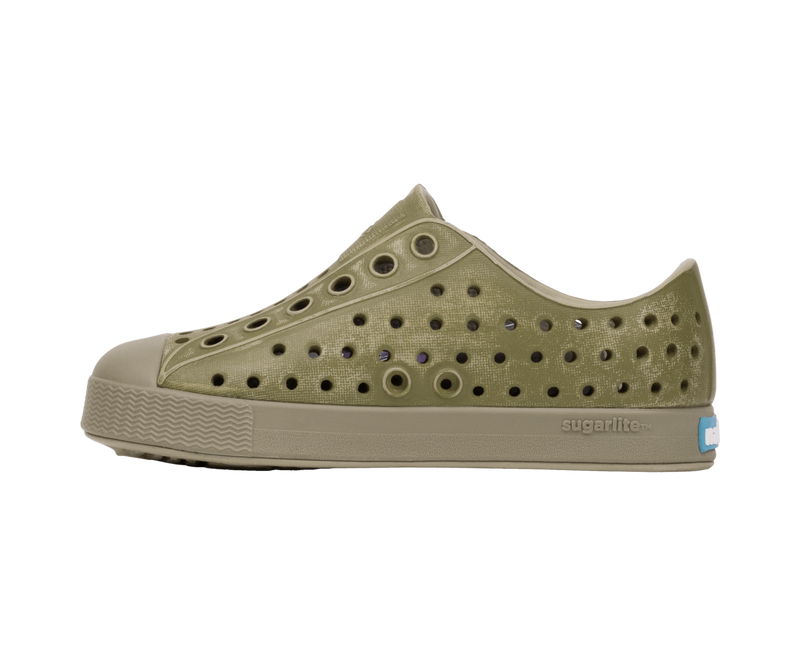 Angled view of a Native Shoes Kids Jefferson Stonewash Kids | Elmgr/Vetgry/Rkiestnwshed Footwear in Elmgr/Vetgry/Rkiestnwshed