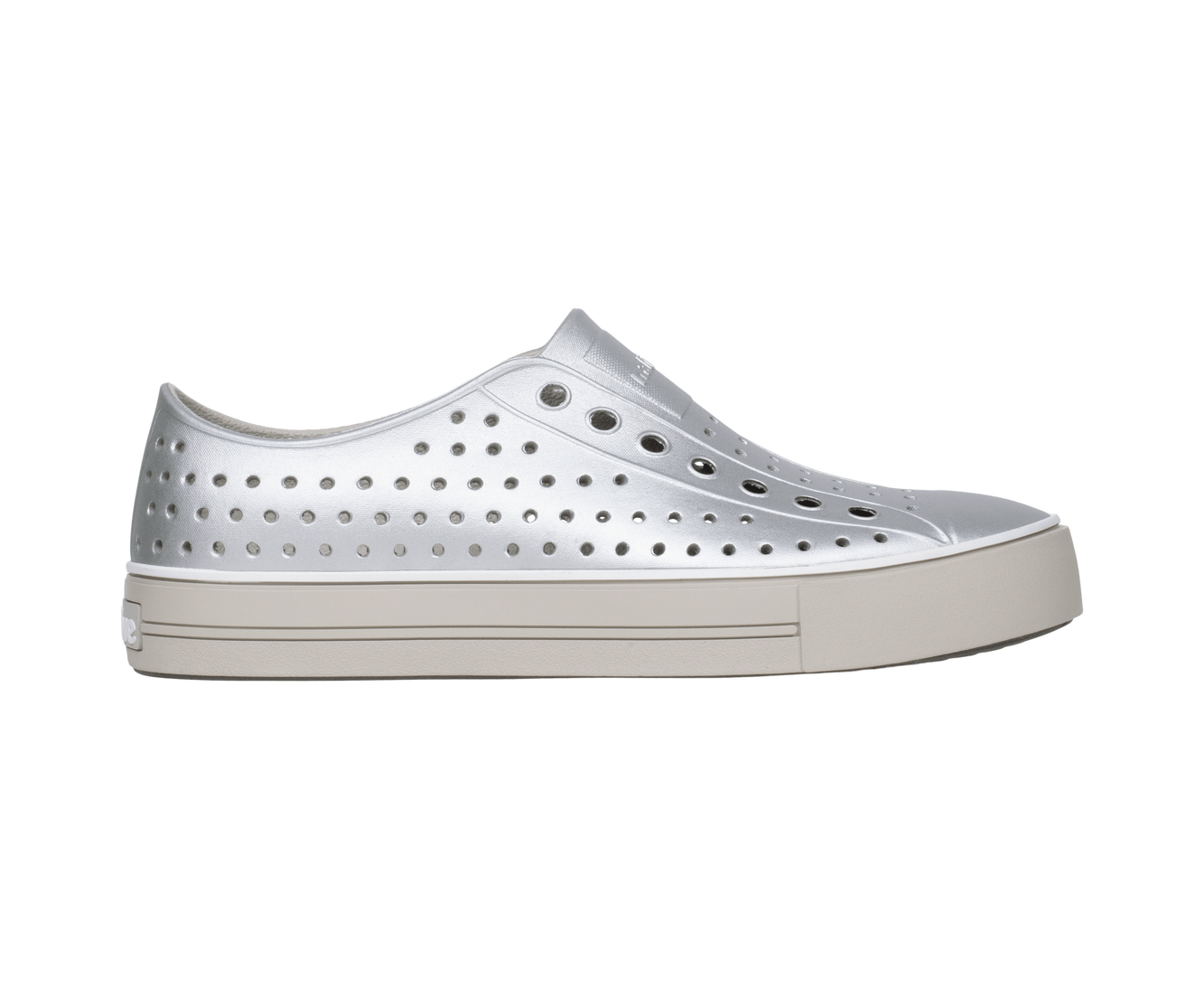 Side view of a Native Shoes Adults Jefferson Arc Wf Metallic Footwear in Slkgrymtllc/Slkgry