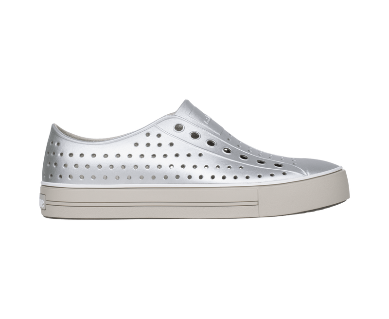 Side view of a Native Shoes Adults Jefferson Arc Wf Metallic Footwear in Slkgrymtllc/Slkgry