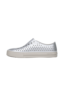 Angled view of a Native Shoes Jefferson Arc Wf Metallic | Slkgrymtllc/Slkgry Footwear in Slkgrymtllc/Slkgry