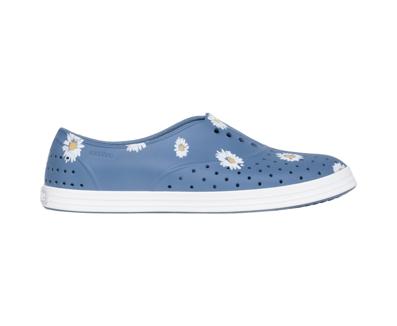Side view of a Native Shoes Adults Jericho Wanderfoam Print Footwear in Oasisbl/Shlwht/Daisyaop